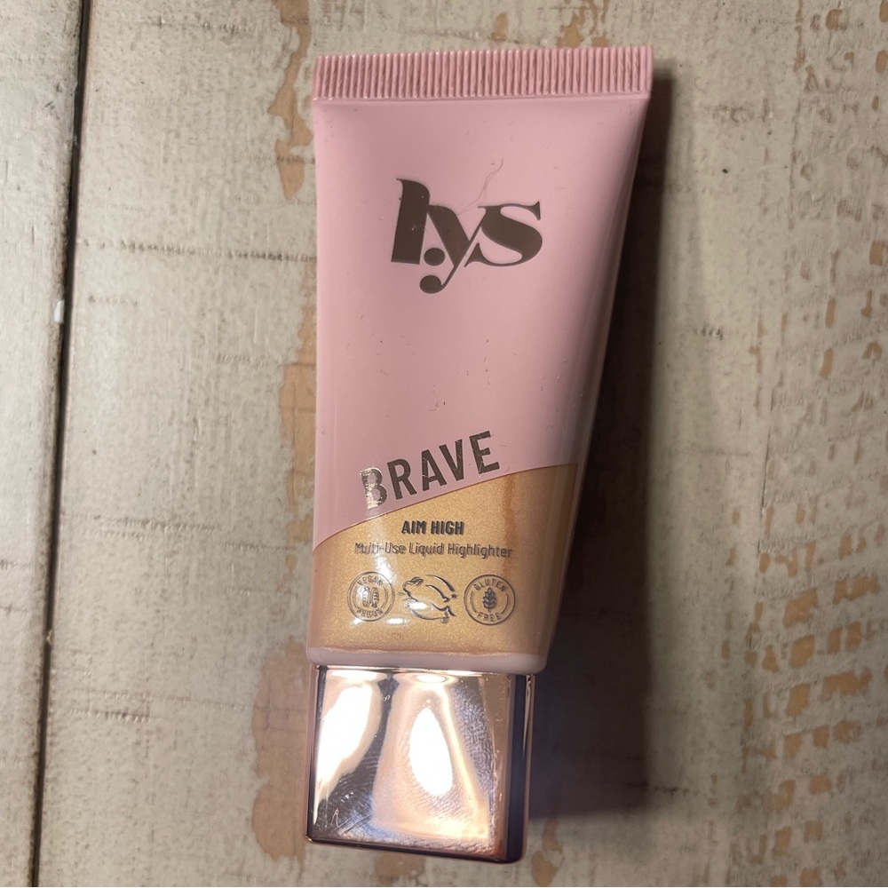 NWOT Lys Beauty Aim High Multi-Use Liquid Highlighter